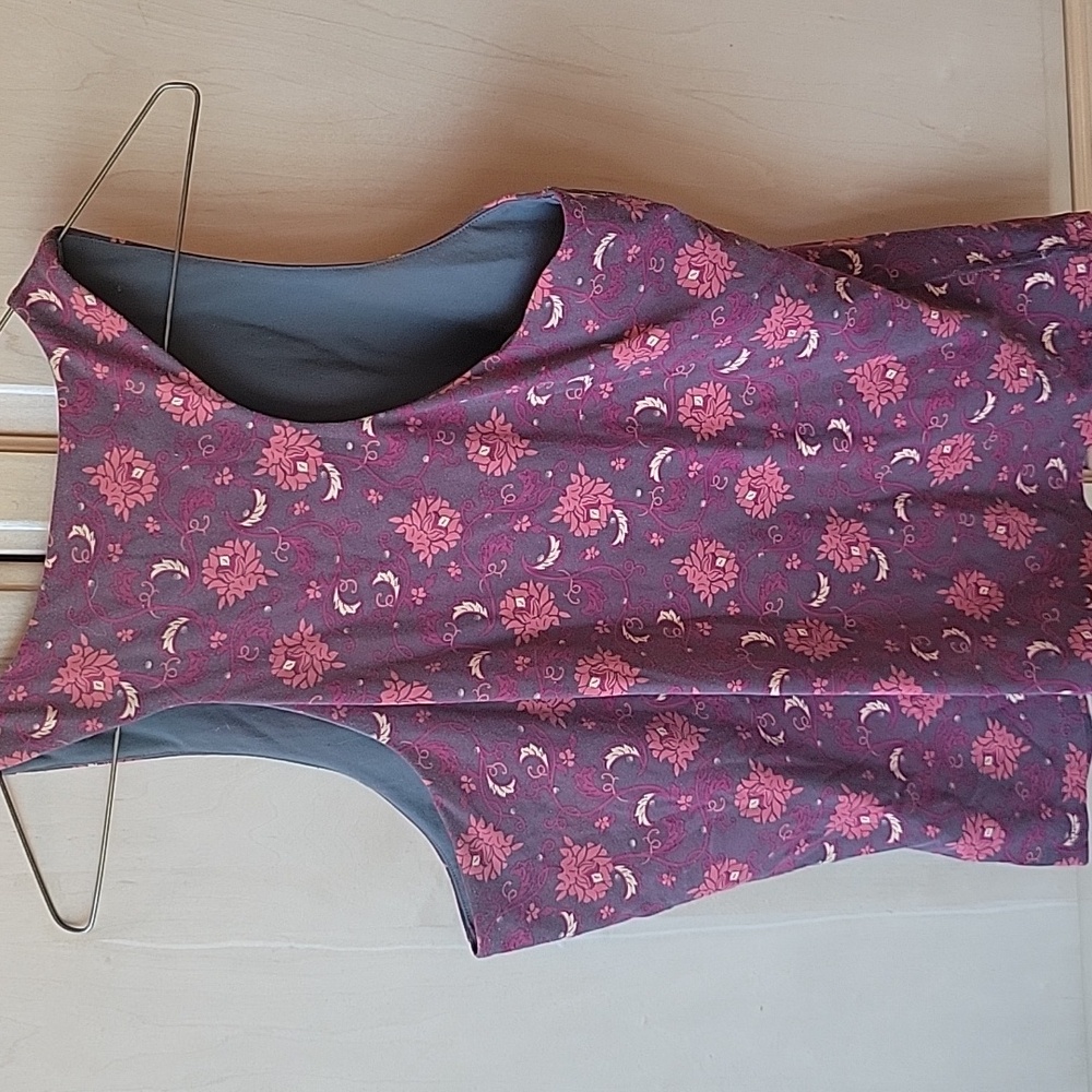 Racer-back Shelf-bra Tank - Picture 4 of 6